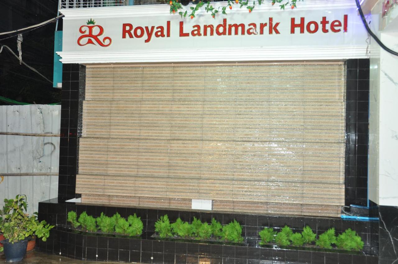 Royal Landmark Hotel Yangon Esterno foto